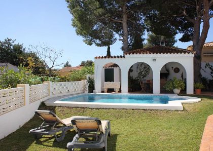 Villa for sale in town, Spain 279662