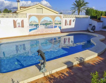 Villa for sale in town, Spain 279760