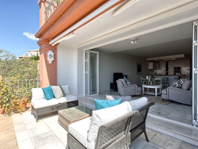 Benahavis property: Apartment in Malaga for sale 279951