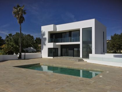 Villa for sale in town 280383