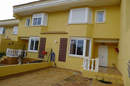 Villa with 3 bedroom in town 280592