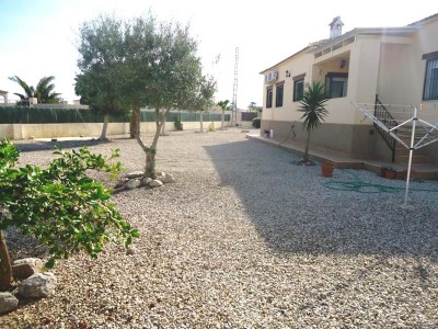 Catral property: Alicante Villa 281215