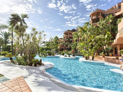 Estepona property: Apartment with 3 bedroom in Estepona 281397