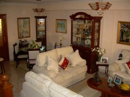 Townhome with 3 bedroom in town, Spain 281568