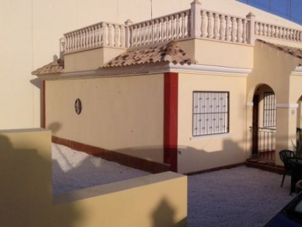 Villa for sale in town 281598