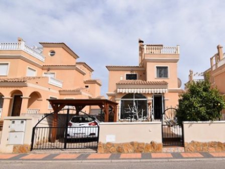Villa for sale in town 281618