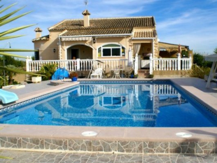 Villa for sale in town 281622