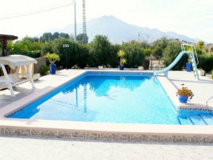 Villa for sale in town, Spain 281622