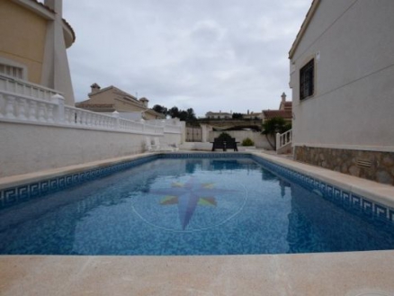 Villa for sale in town, Spain 281627