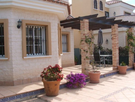 Villa for sale in town, Spain 281632