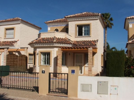 Villa for sale in town 281640