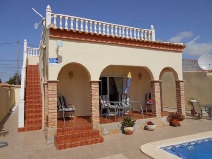 Villa for sale in town, Spain 281650