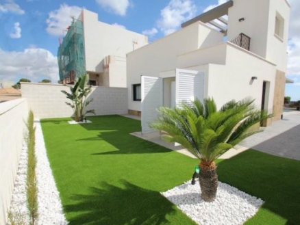 Villa for sale in town, Spain 281671