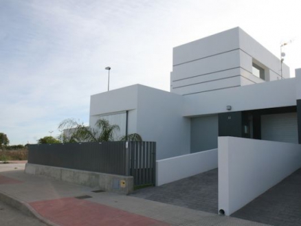  3 bedroom Villa 281676