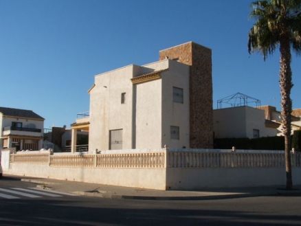 Villa for sale in town, Spain 281719