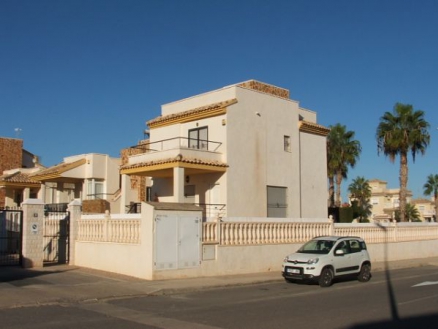 Villa with 5 bedroom in town 281719