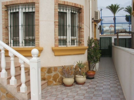 Villa for sale in town, Spain 281725