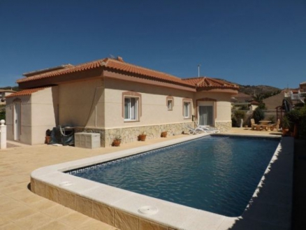 Villa for sale in town, Spain 281731