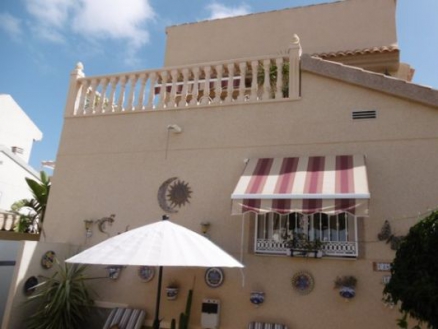 Villa with 3 bedroom in town 281732