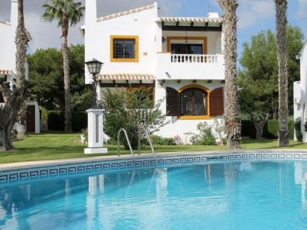 Villa for sale in town 281773