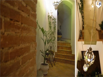 Castillo De Locubin property: Jaen property | 8 bedroom Commercial 282949