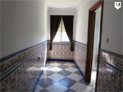 Villa for sale in town, Spain 283034