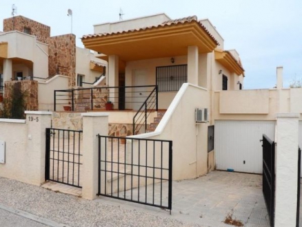 Villa for sale in town 283087